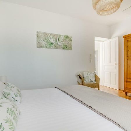 Maison Qui S'Y Frotte S'Y Pique Robert-Espagne Esterno foto