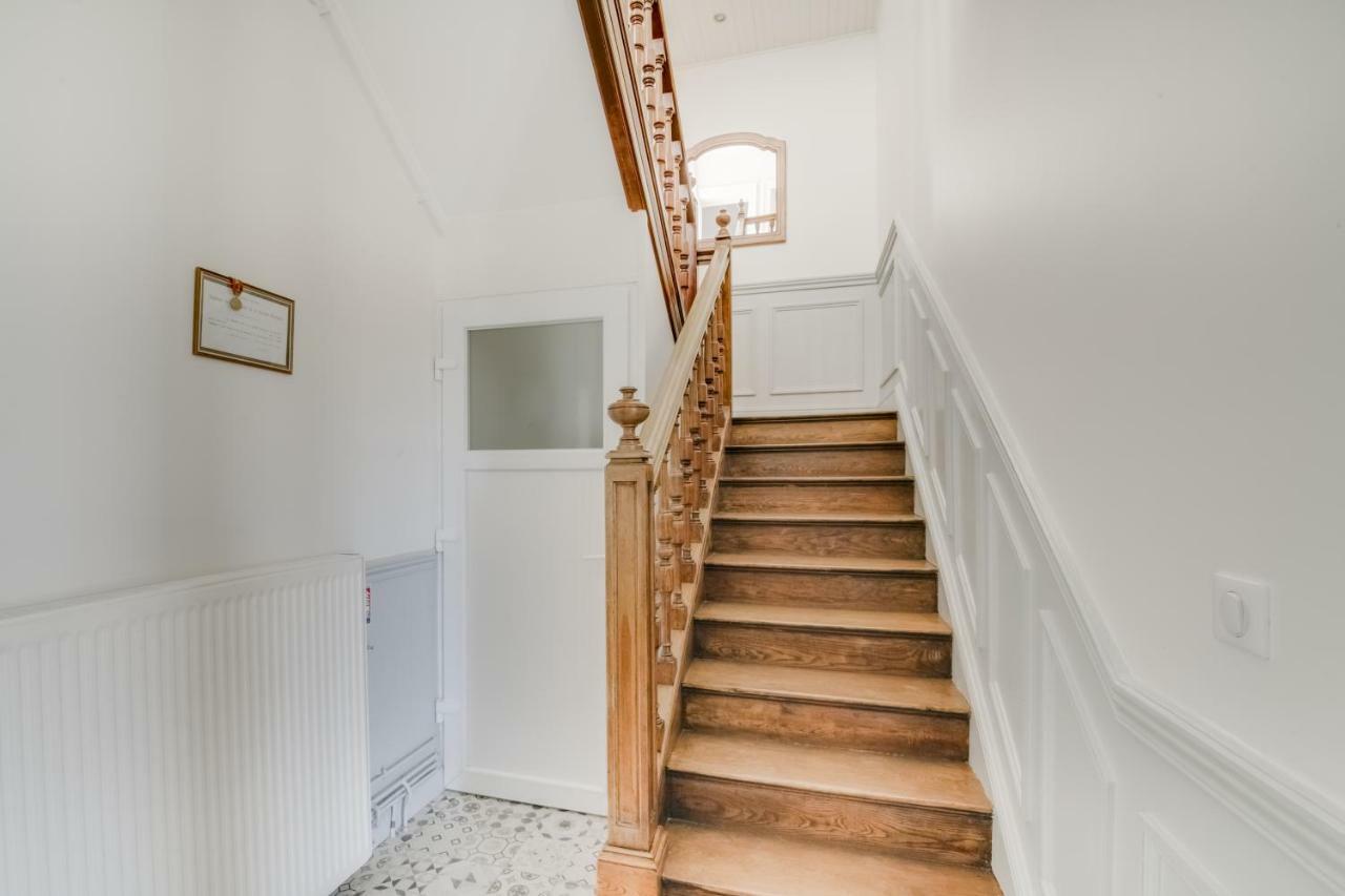 Maison Qui S'Y Frotte S'Y Pique Robert-Espagne Esterno foto